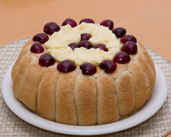 Charlotte cake